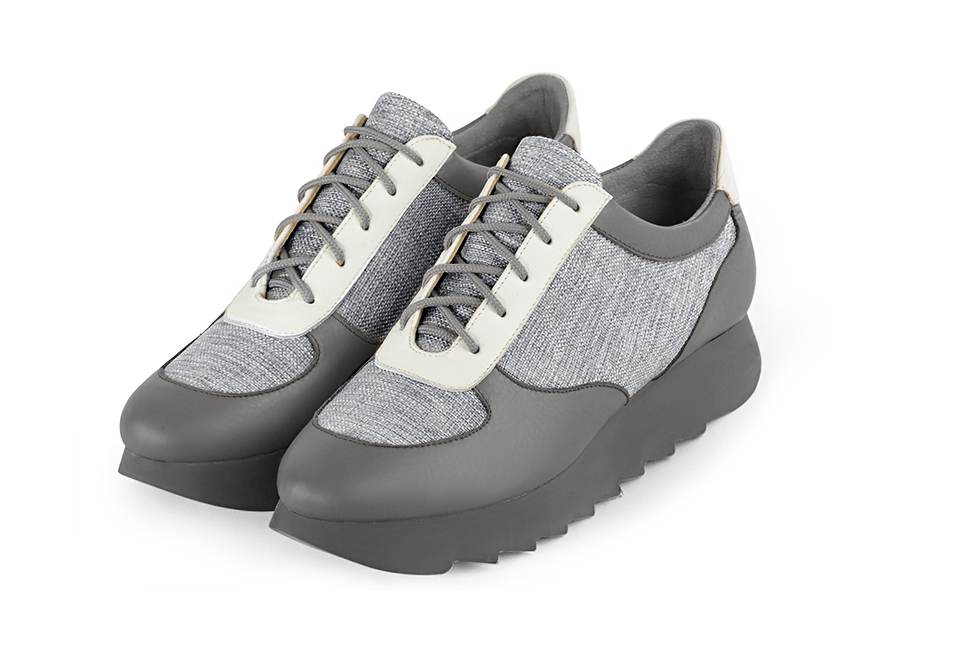 Ash grey and off white women's three-tone elegant sneakers. Round toe. Low rubber soles. Front view - Florence KOOIJMAN